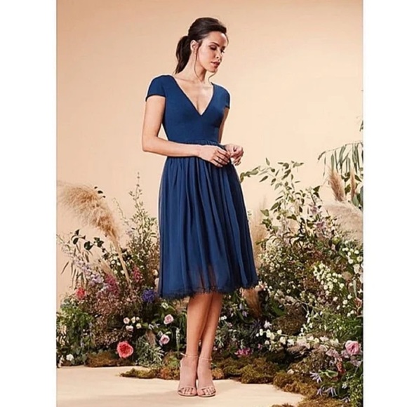 Dress the Population Corey V-Neck Cap Sleeve Lace Hem Dress - Picture 2 of 15